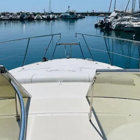 Boat Bateau-hôtel Formia